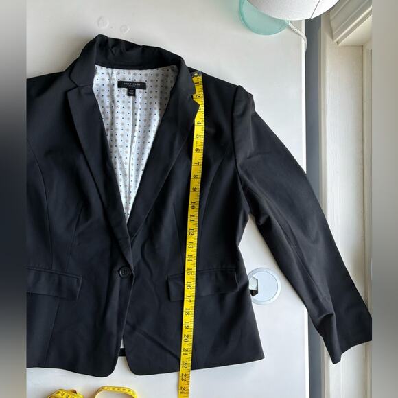 Ann Taylor Black Blazer, Cropped, Waist Length, Size 12P, Petite Jacket - Picture 8 of 10